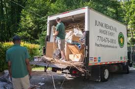 Best Yard Waste Removal  in Newberg, OR